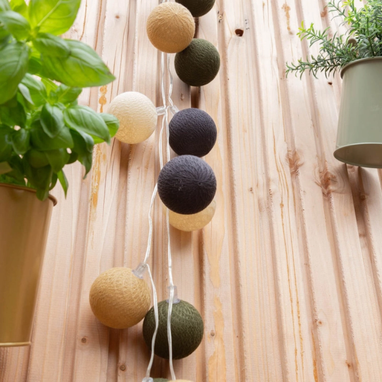 cotton-ball-lights-outdoor-light-string-cazar-mood-08.jpg