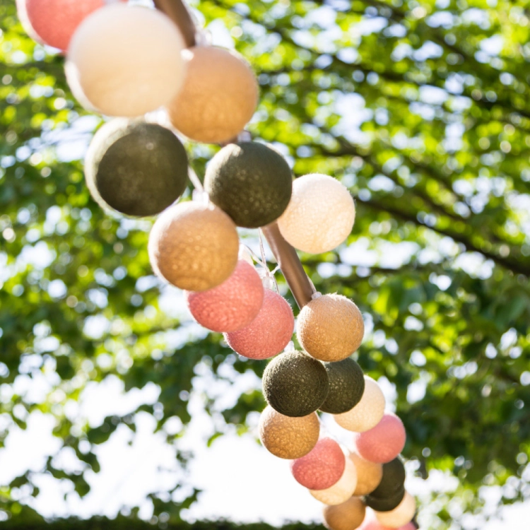 cotton-ball-lights-outdoor-light-string-jardin-mood-07.jpg