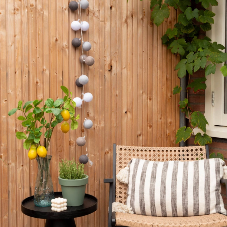 cotton-ball-lights-outdoor-light-string-sombra-mood-02.jpg