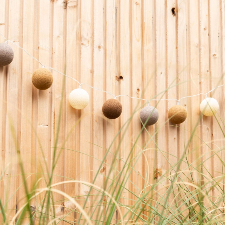 cotton-ball-lights-outdoor-light-string-caramelo-mood-01.jpg