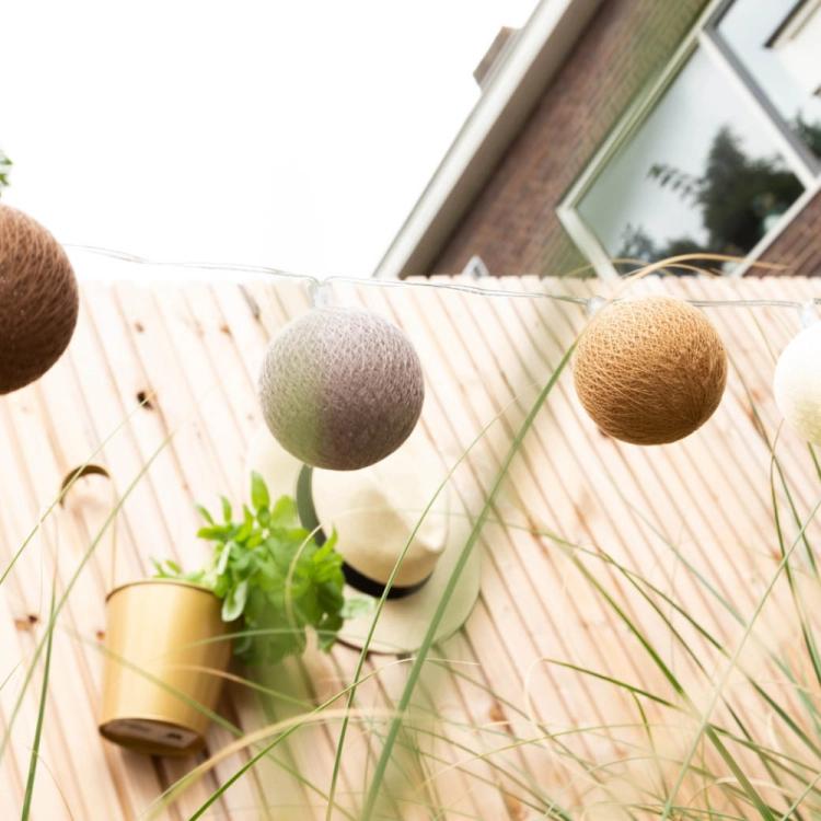 cotton-ball-lights-outdoor-light-string-caramelo-mood-04.jpg