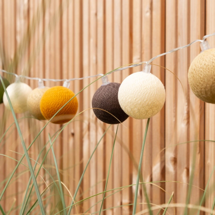 cotton-ball-lights-outdoor-light-string-sol-mood-05.jpg