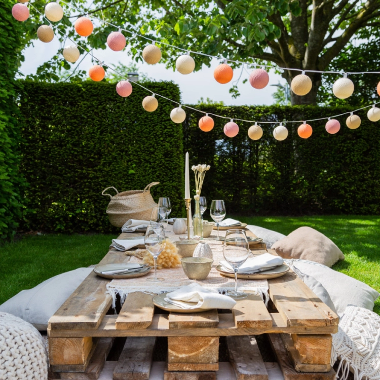 cotton-ball-lights-outdoor-light-string-dulce-mood-02.jpg
