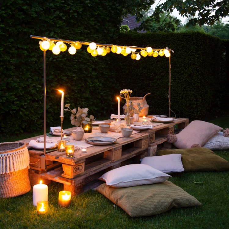 cotton-ball-lights-outdoor-light-string-jardin-mood-13.jpg