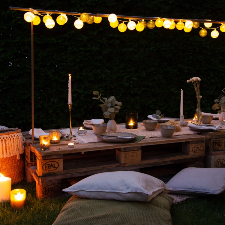 cotton-ball-lights-outdoor-light-string-jardin-mood-15.jpg