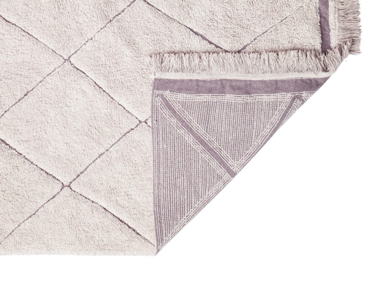 1641b1303e7774656f570064be52fbab