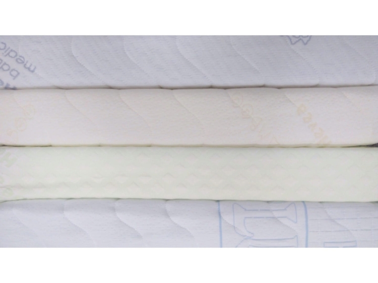 Poduszka klin Hevea Baby6.jpg