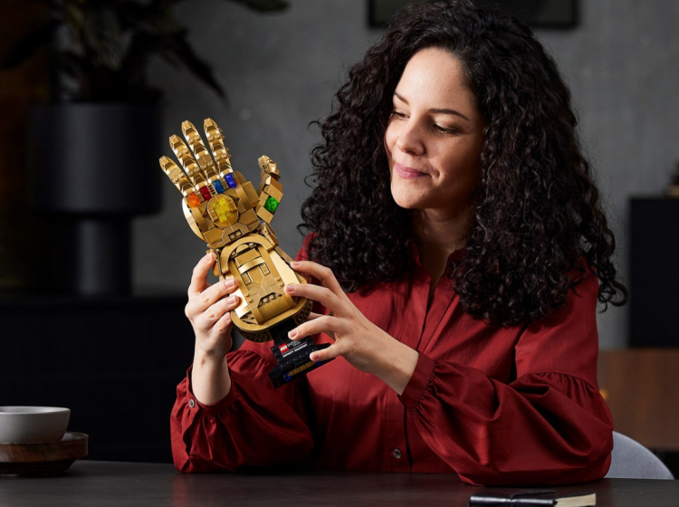 RĘKAWICA NIESKOŃCZONOŚCI - Klocki Lego 76191 Marvel 18+ (10).png