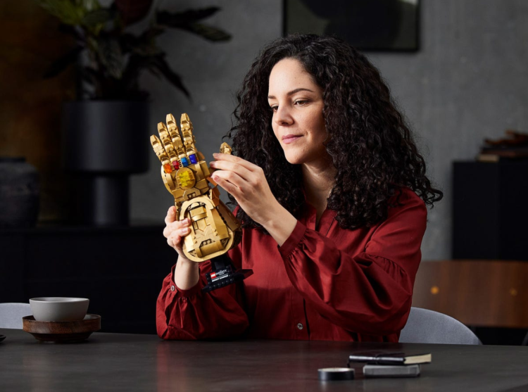 RĘKAWICA NIESKOŃCZONOŚCI - Klocki Lego 76191 Marvel 18+ (11).png