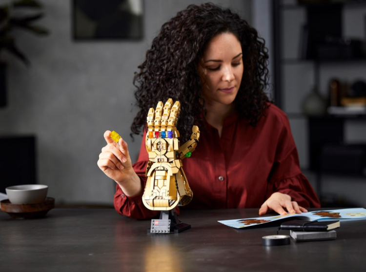 RĘKAWICA NIESKOŃCZONOŚCI - Klocki Lego 76191 Marvel 18+ (17).png