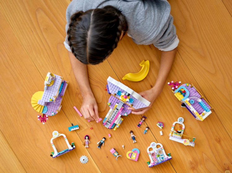 CENTRUM HANDLOWE W HEARTLAKE - Klocki Lego 41450 Friends 8+ (17).png