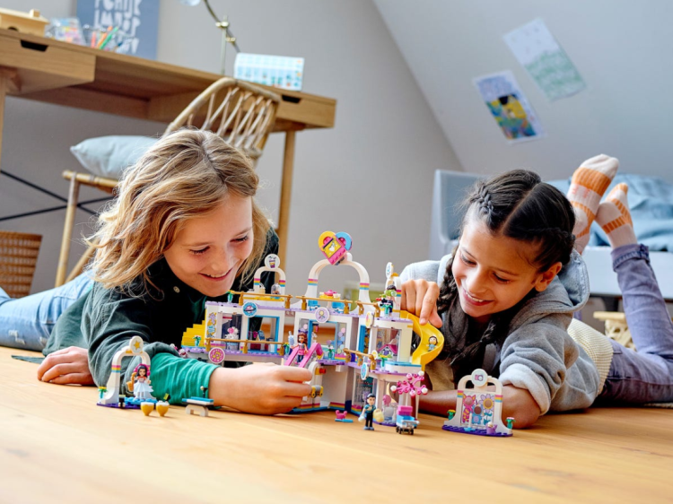 CENTRUM HANDLOWE W HEARTLAKE - Klocki Lego 41450 Friends 8+ (18).png