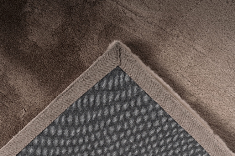 RABBIT LIGHT CIEMNOKREMOWY - Dywan do domu Rabbit z długim włosiem Padiro2.jpg